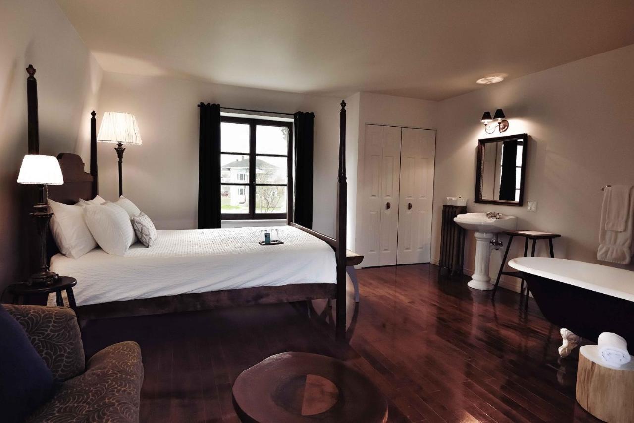 Auberge Le 112 Saint Andre De Kamouraska ภายนอก รูปภาพ