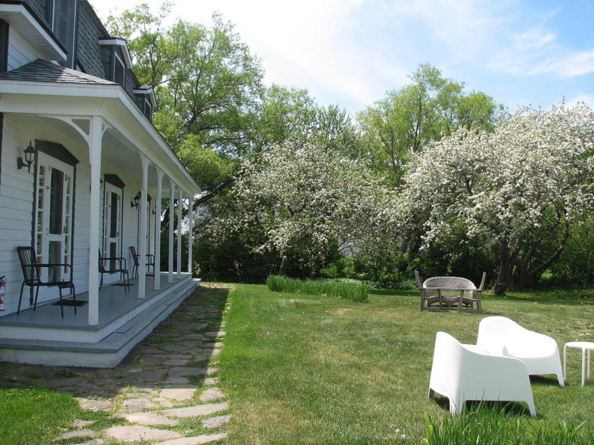 Auberge Le 112 Saint Andre De Kamouraska ภายนอก รูปภาพ